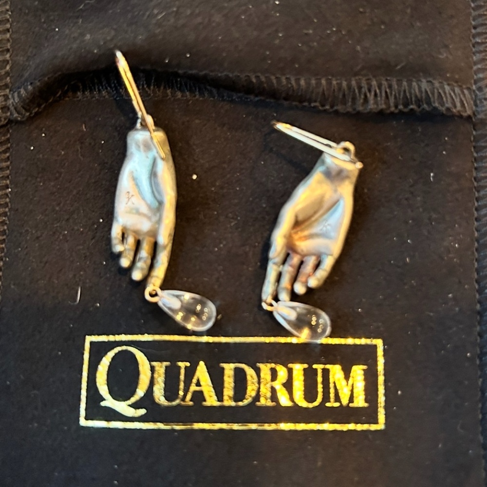 Gabriella Kiss Hand Earrings